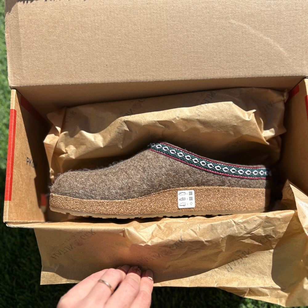 Haflinger Classic Grizzly Clogs in Earth Tone - Picture 2 of 3